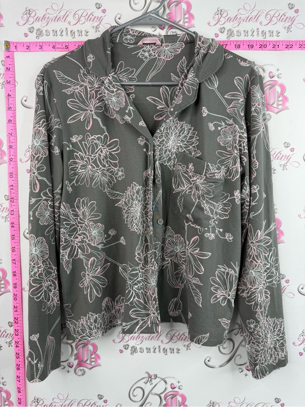 La Vie En Rose shirt Charcoal Gray Floral Button-Up Top with Pale Pink Accents